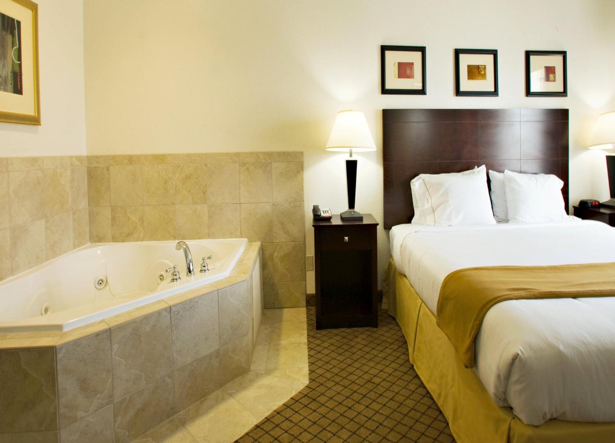 Holiday Inn Express Childress By Ihg Buitenkant foto