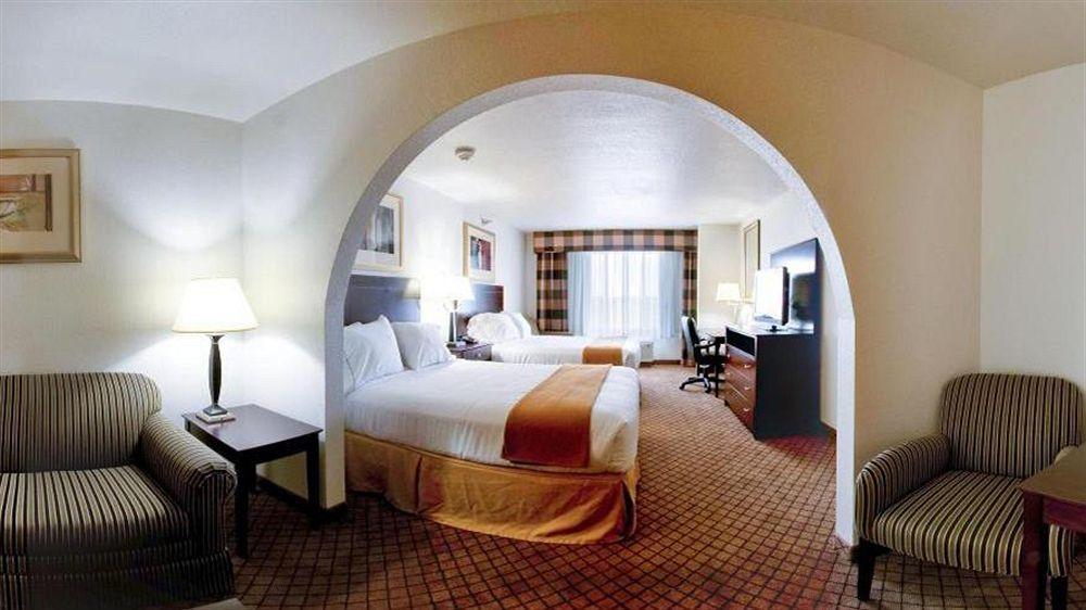 Holiday Inn Express Childress By Ihg Buitenkant foto