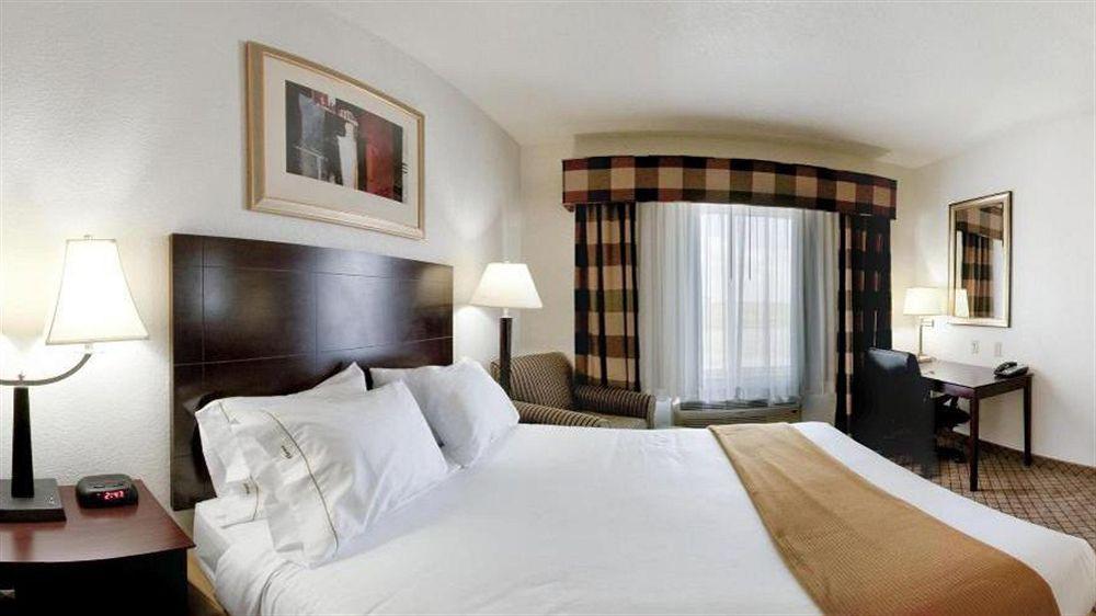 Holiday Inn Express Childress By Ihg Buitenkant foto
